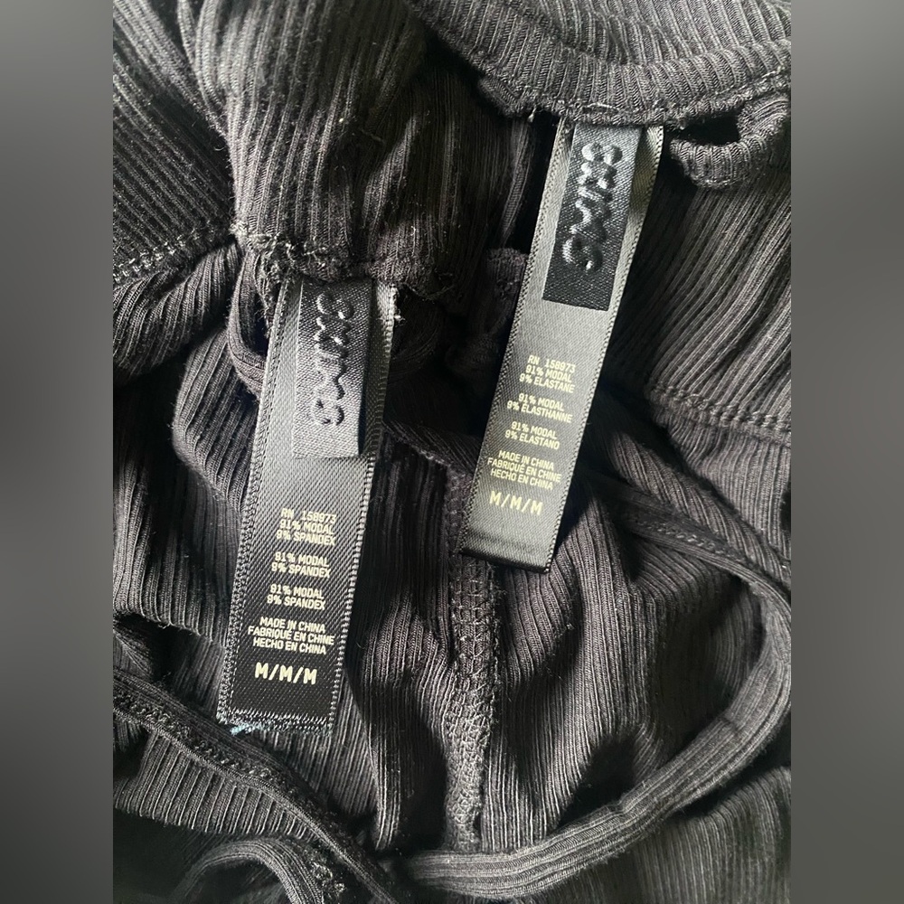 SKIMS Black V-Neck Lounge Top & Wide-Leg Pants - Picture 8 of 10